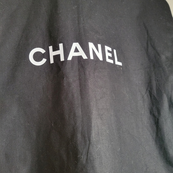 Large CHANEL Garment Bag- Never Used - Picture 10 of 10